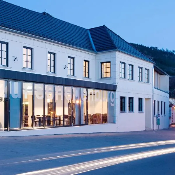 Hotel Zur Schonenburg, hotel v destinácii Schonberg am Kamp
