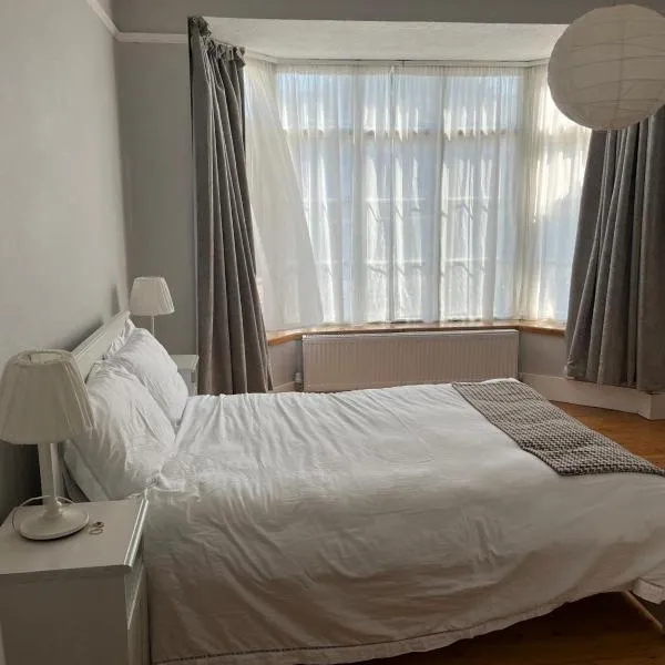 Historic House in Sandyford Village, hotel in Dublin
