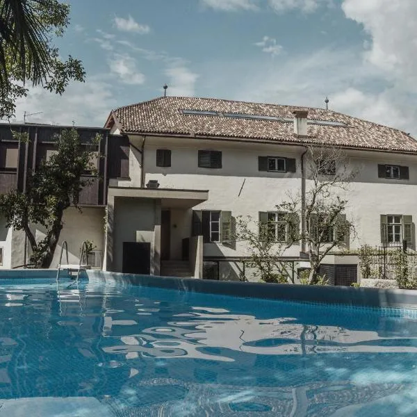Ansitz Thierburg Suites, hotell Meranos