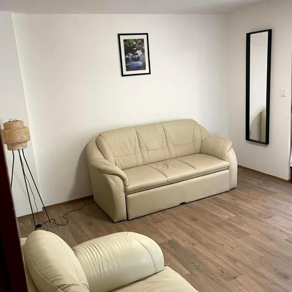 Apartmanház - Delta Kemping, hotel v destinaci Balatonederics
