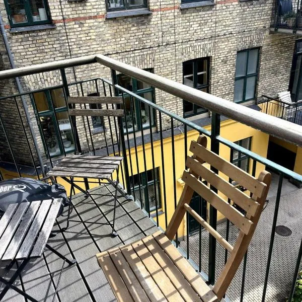 Nice apartment in inner Østerbro, hotel em Copenhague