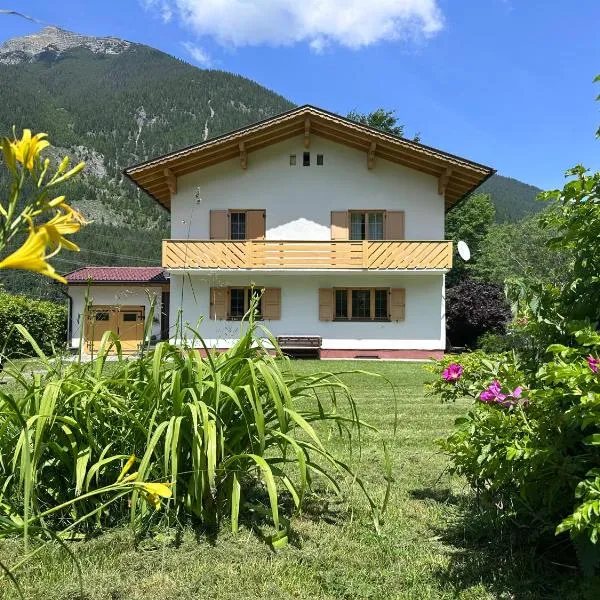 Chalet Villa Alpen Lodge, hotel v destinaci Bichlbach