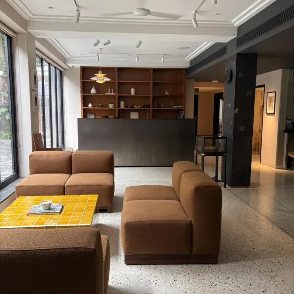 Wellesley Hotel, hotel di Pune