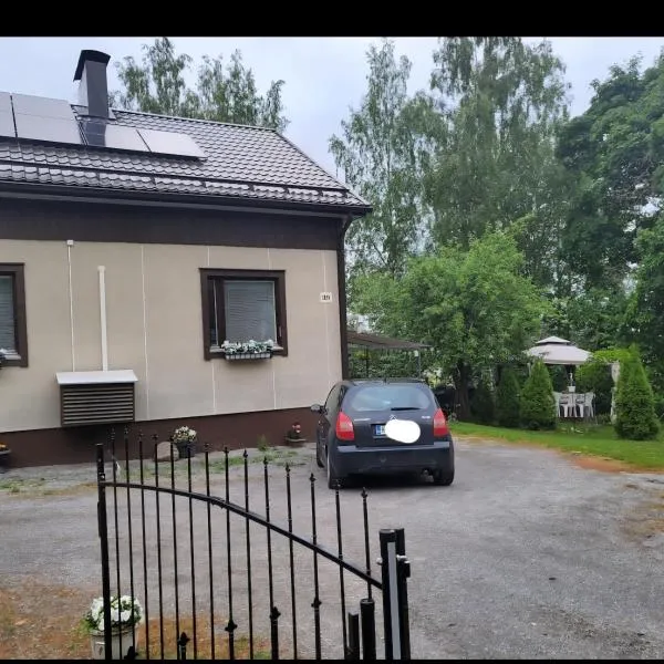 Kaunis omakotitalo Sahalahdessa, hotel em Sahalahti
