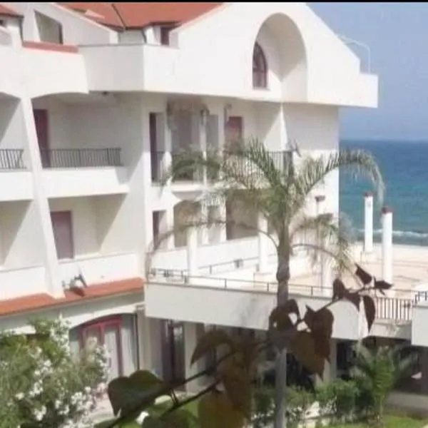 Hotel Lungomare Brancaleone, hotel in Brancaleone Marina