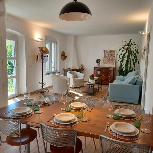 Agriturismo Cascina Tollu, hotel in Rocca Grimalda