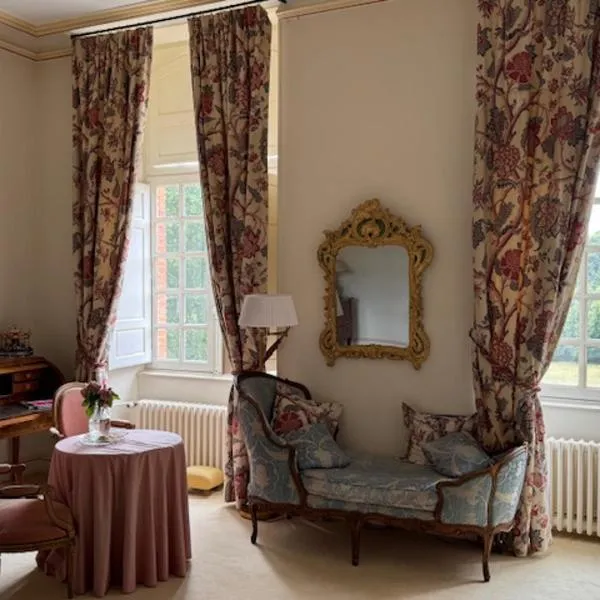 24H LE MANS Château de Lauresse chambres d'hôtes Luxe, hotel v destinaci Le Mans