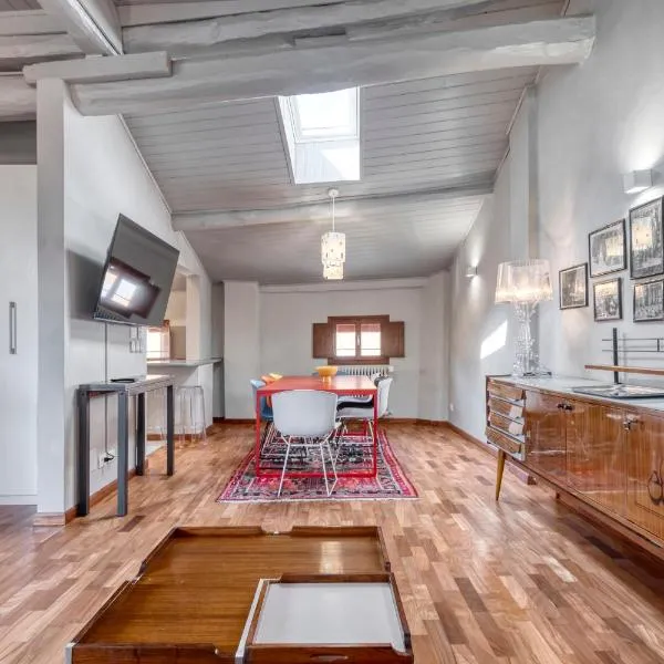 Santo Stefano Loft con Terrazzo: Bologna şehrinde bir otel