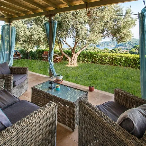 Ilios house, hotel in Achladies