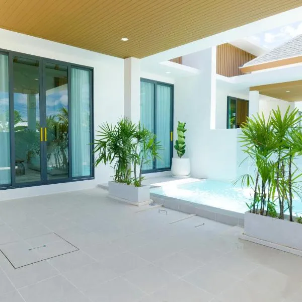 Relax Nai Yang beach pool Villas, hotel i Naiyang Beach