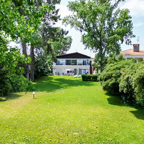 H & H Halkidiki Homes 2, hotel a Hanioti