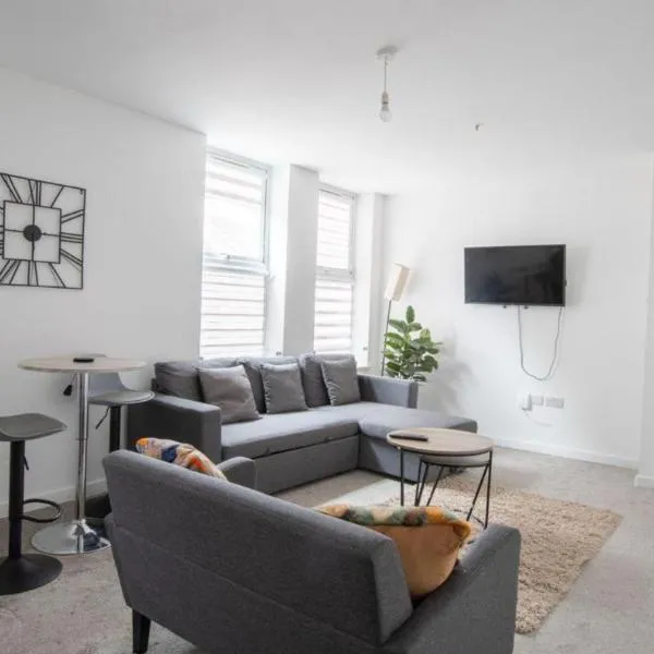 Business & Family-Friendly 2BR Racecourse Park 5min to Town & Hospital Parking WiFi, hotel in Kingsthorpe