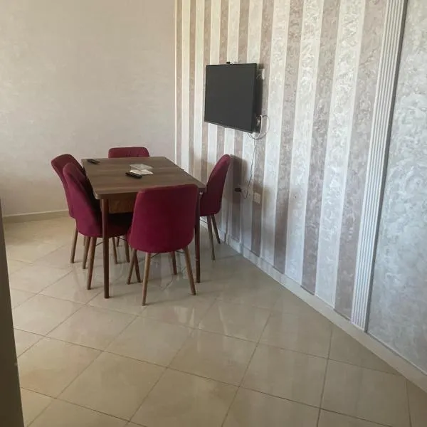Apparemment très bien équipé et Très propre Dans un bon emplacement, hotel in Tangier