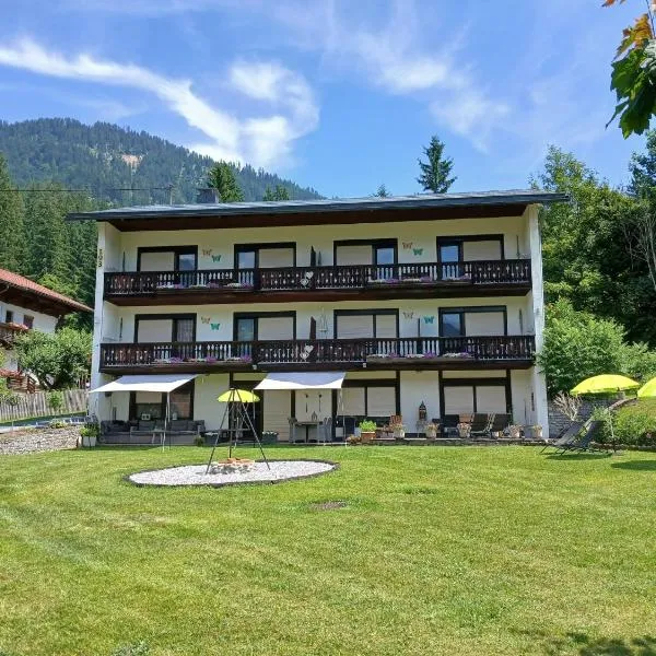 Pension & Apartments Weissbriach, hotel a Weissbriach