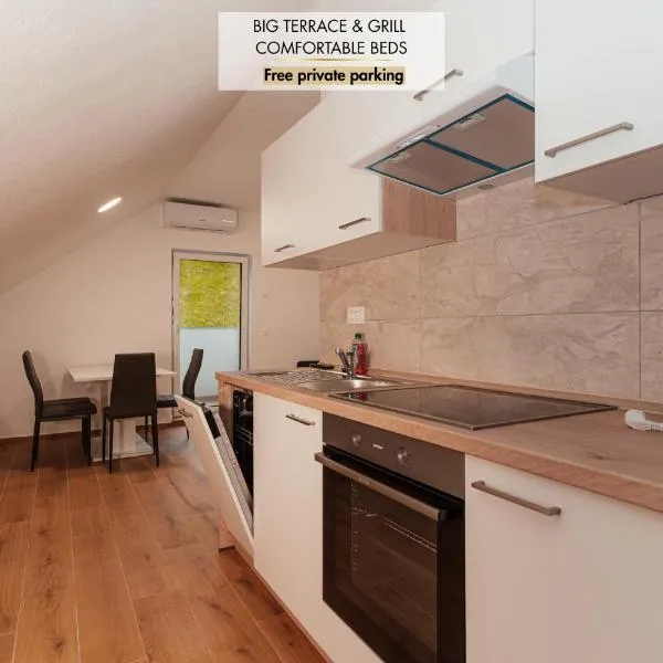 Apartmaji Laznik, hotel v destinaci Ljubno