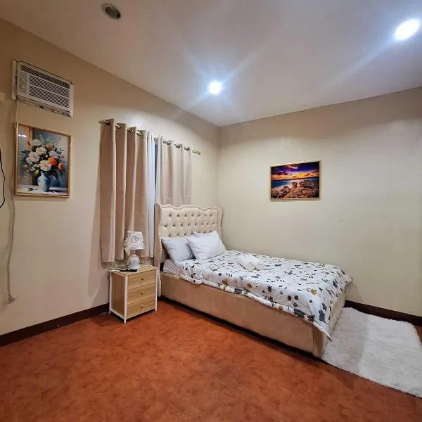 Studio2 Transient Apartment Walking Distance SPMC near SM Lanang, hotel v destinaci Davao