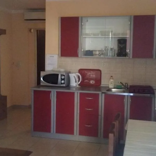 Apartmani Trputec, otok Vir، فندق في فير