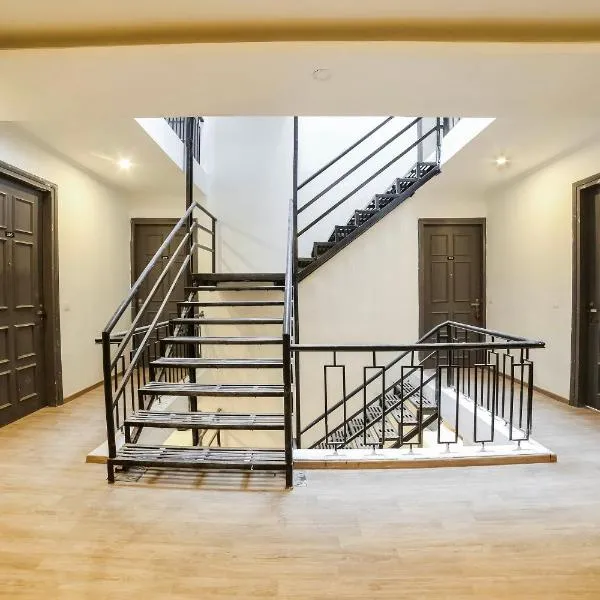 Super Townhouse Sector 46 Gurgaon Near Appu Ghar, hotel em Gurgaon