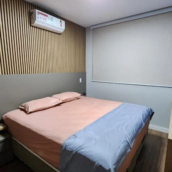 Villa Privada de Luxo com Piscina Refugio para Familias em Maringa، فندق في مارينجا