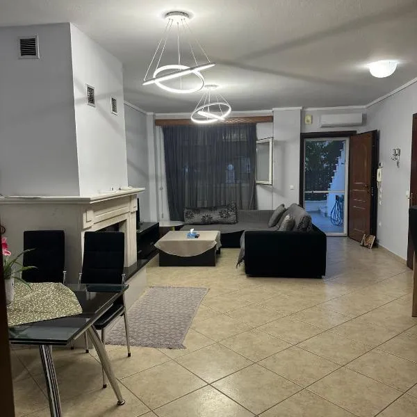 Pefka Apartment, hotel Péfka városában