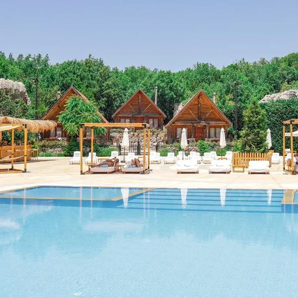 Wood Hills Hotel & Resort, hotel v destinaci Mayrūbā