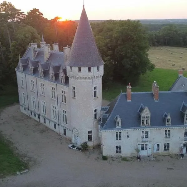 Les chambres du Chateau de Farge-Allichamps, hotel v destinaci Farges-Allichamps