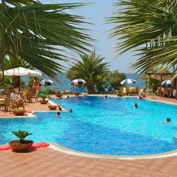 Hotel Oasis, hotel in Kyparissia