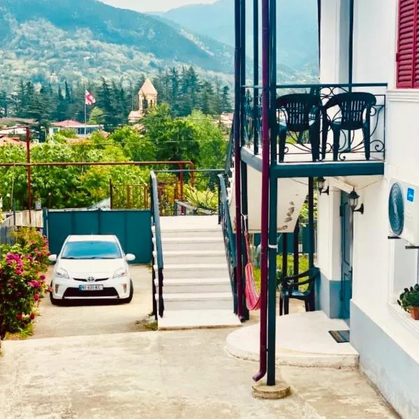 House of Warmth, hotel din Bagdatʼi