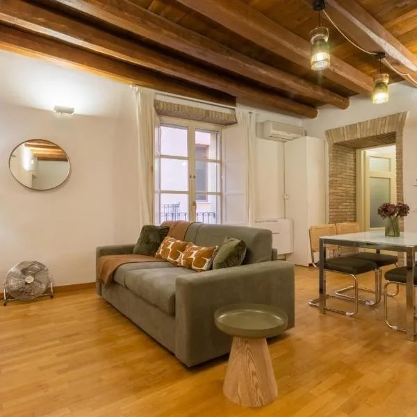 Martini Castello Boutique Apartments - Historic Center & Lift, hotel in Cagliari