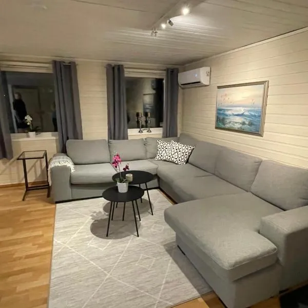 Tananger Havn, hotel u gradu Sola