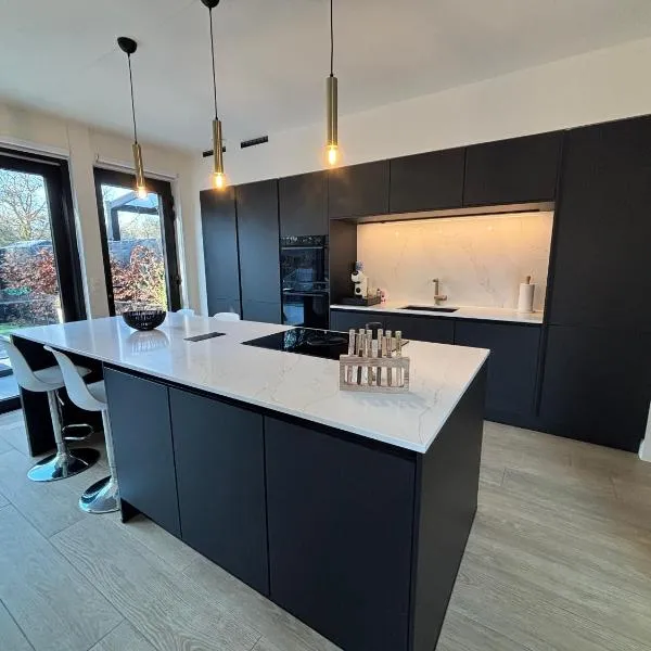 Home Terboekt, hotel in Genk