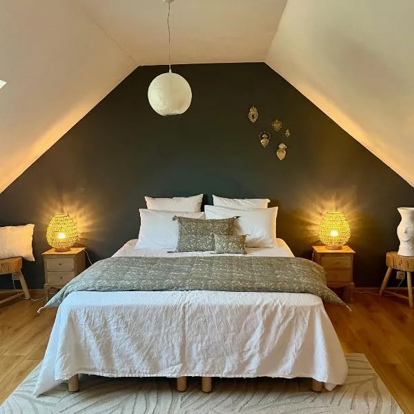 SUITES EN PERCHE-Proche Mortagne, hotel di Bures