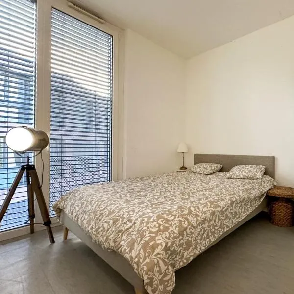 Studio dans les haut de Lausanne 08, hotel in Le Mont-sur-Lausanne
