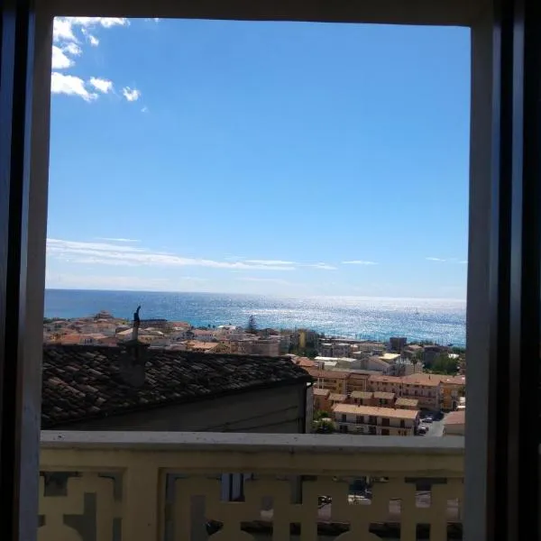 A casa di Anna - vista mare nel centro storico, hotel in Amantea