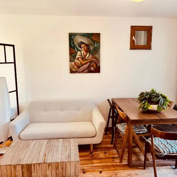 parlementia surf studio, hotel v destinaci Bidart