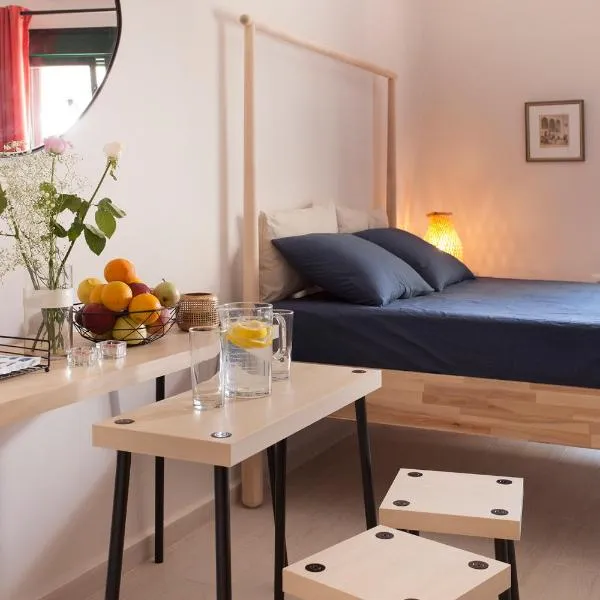 Cozy Apartment Next To PIRAEUS PORT, hotel din Pireu