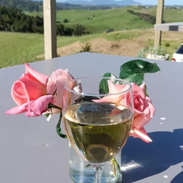Peaceful retreat in rural Waipu countryside, hotel in Waipu