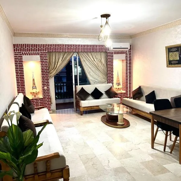 Modern Agadir Marina Apartment with Pool view, Hotel in Agadir
