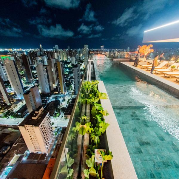Studio Beira-mar, rooftop com piscina e jacuzzi
