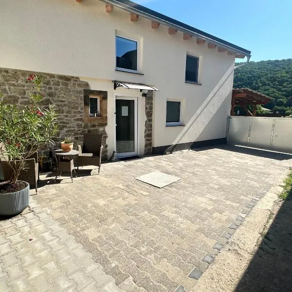 Schickes neues Ferienhaus im schönen Nahetal ideal für 2 Personen, Hotel in Niederhausen