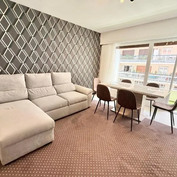 Antibes hyper center - 4 people - close to shops and beaches: Antibes şehrinde bir otel