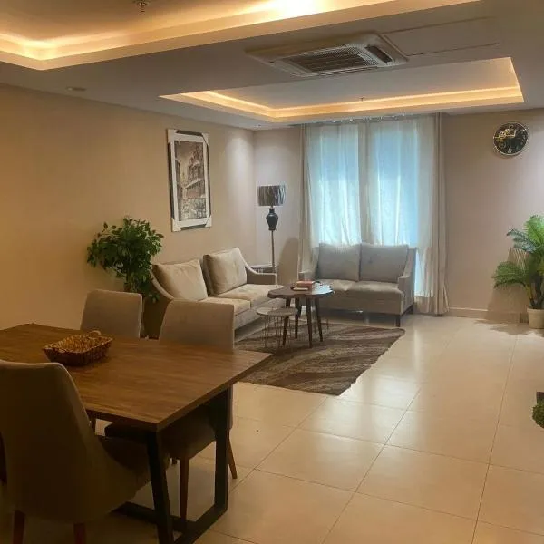 Goldcrest Superior 2 bedroom Apartments by NestNow, hotel v destinaci Lahore