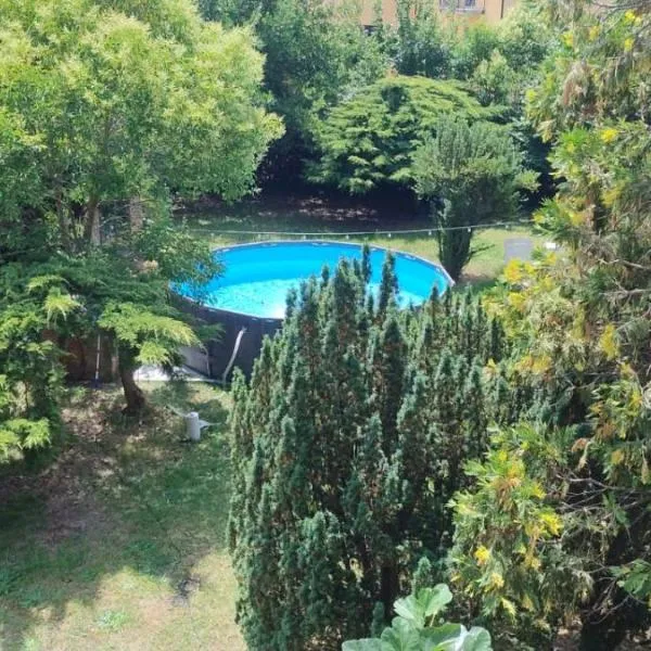 MARIA HOLIDAY HOMES La Pineta di Sinalunga, готель у місті Сіналунґа