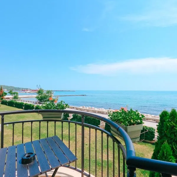 Blue Marine Apartment, complex Carpe Diem Balchik, free Parking โรงแรมในบัลชิค