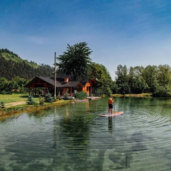 Moonlake Chalet: Găineşti şehrinde bir otel