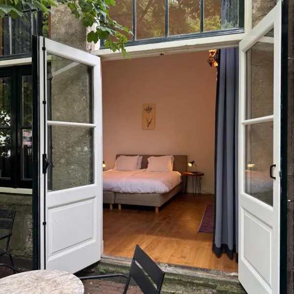 Barbera Guesthouse Hotel Apartments - Experience local life in the Old Centre, hotel in Haarlem