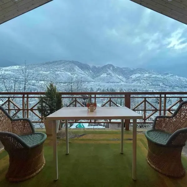 The Mountain Lodge Manali !! Scenic Mountain View ! Parking ! Restaurant ! Tasty Food ! Preferred Property, hotel in Manāli