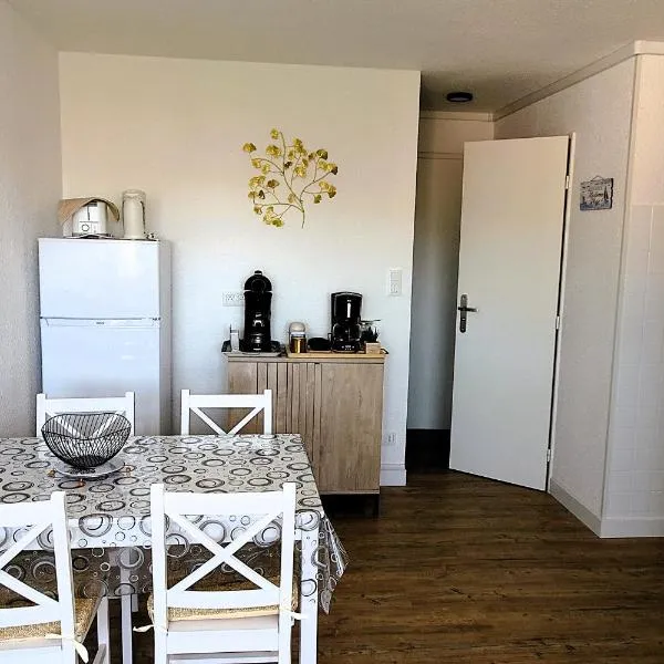 Appartement moderne avec vue mer, hotel in Narbonne-Plage