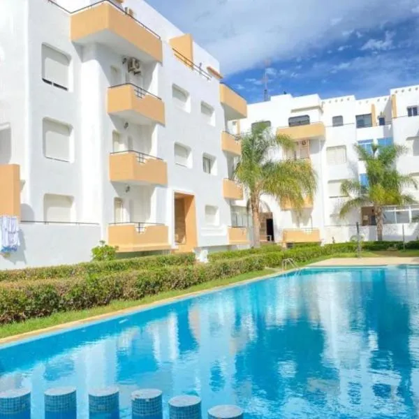 Casa étoile, 2 chambers et grand salon, avec piscines, vue sur mer et accès à la plage à Achakar Hill, Tanger, hotel Tangerben