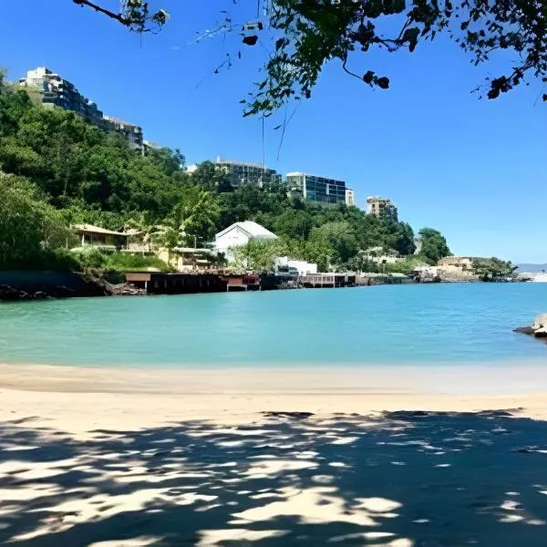 PORTO REAL RESORT - APARTAMENTO VISTA MAR EM CONDOMÍNIO COM PRAIA PRIVATIVA, khách sạn ở Mangaratiba